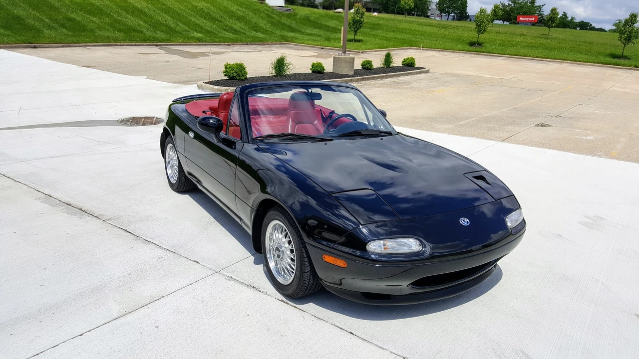 1993 Mazda NA MX-5 Miata - Image 8 of 31