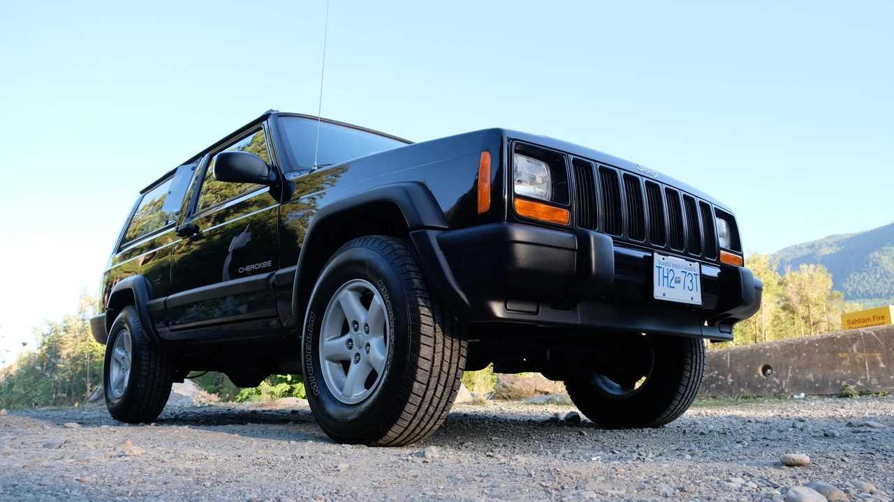 1998 Jeep XJ Cherokee - Image 23 of 31