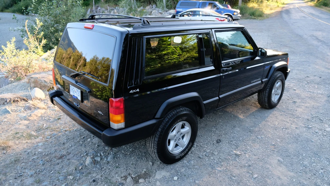 1998 Jeep XJ Cherokee - Image 18 of 31