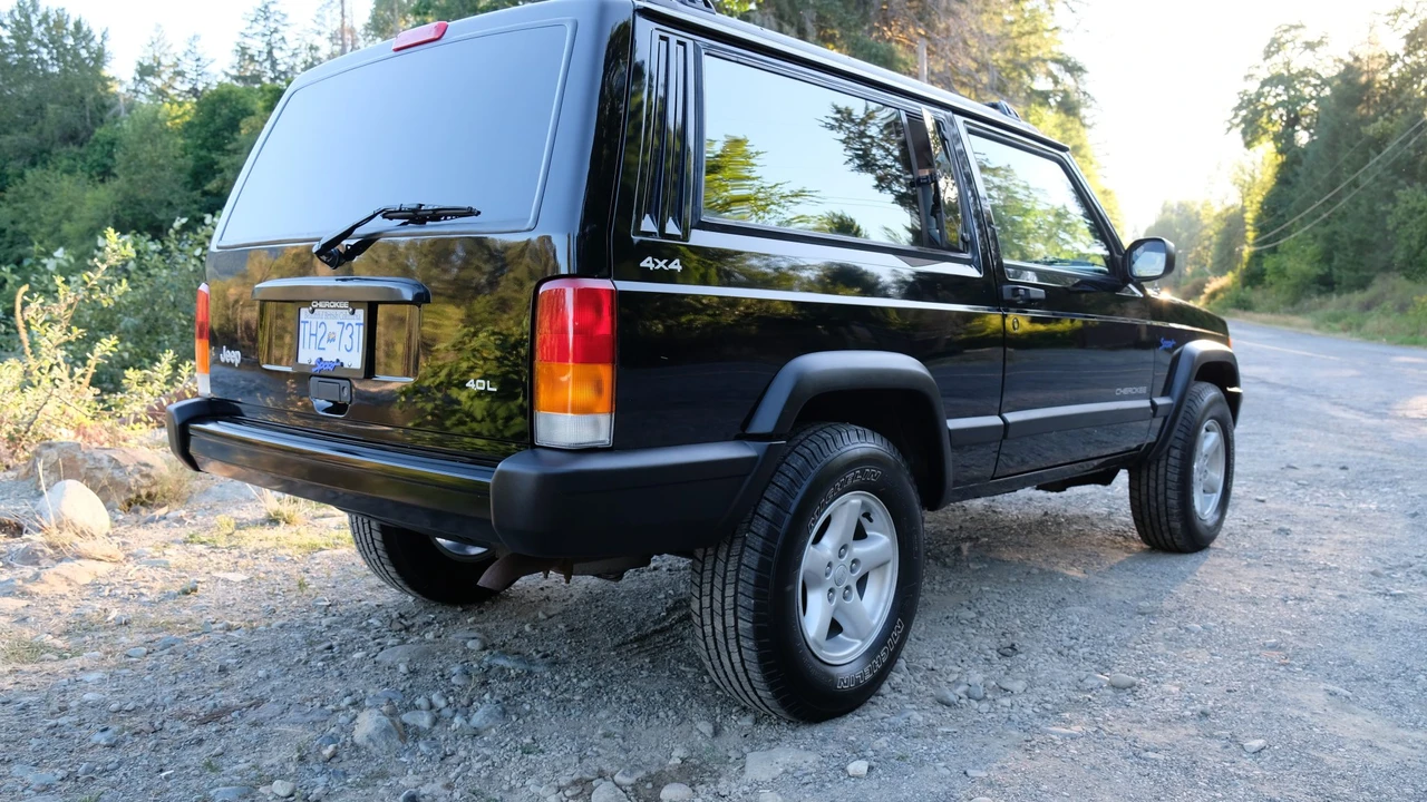 1998 Jeep XJ Cherokee - Image 17 of 31