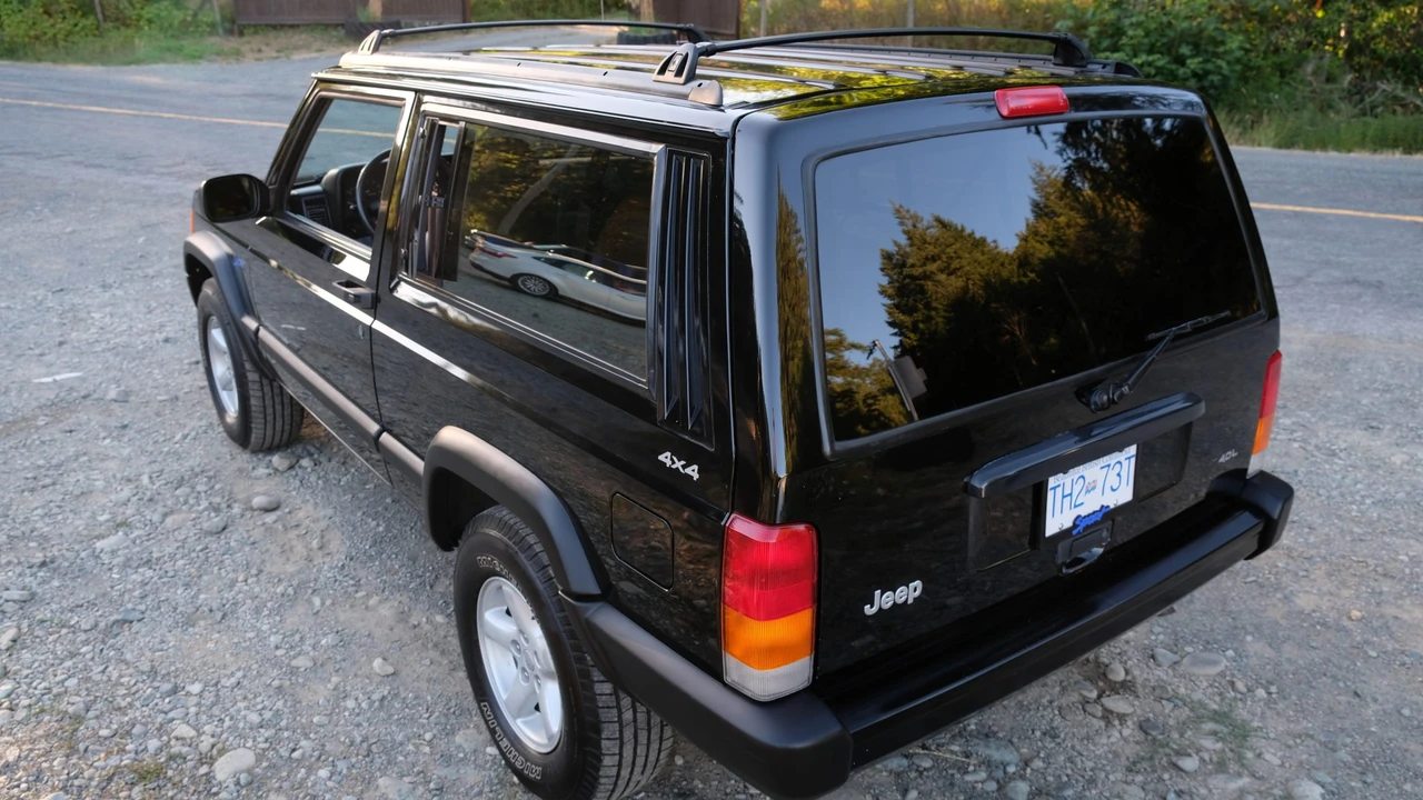 1998 Jeep XJ Cherokee - Image 12 of 31