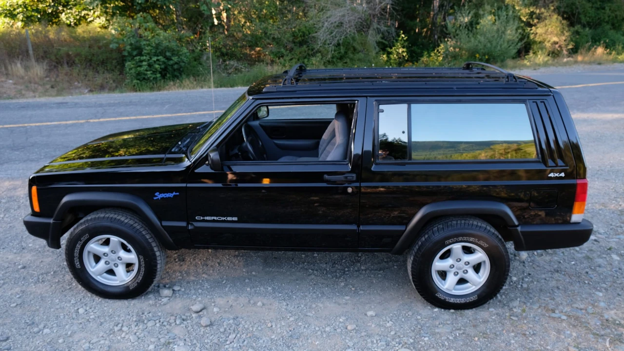 1998 Jeep XJ Cherokee - Image 9 of 31