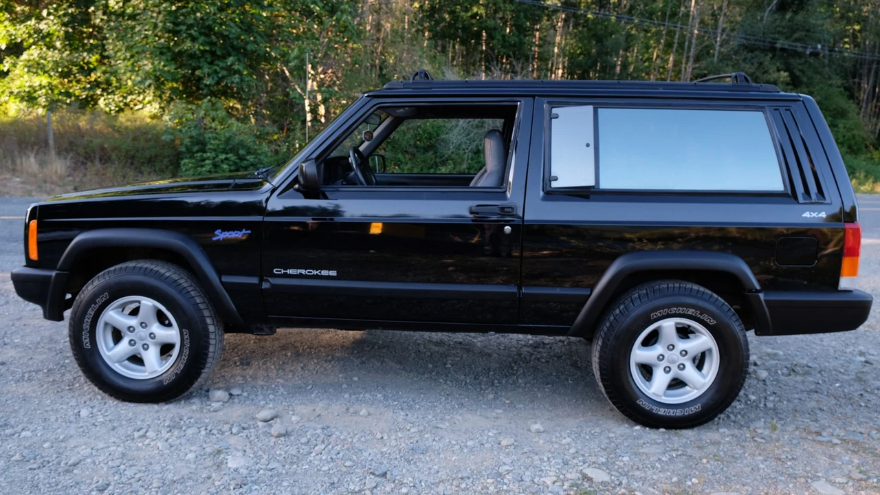 1998 Jeep XJ Cherokee - Image 8 of 31