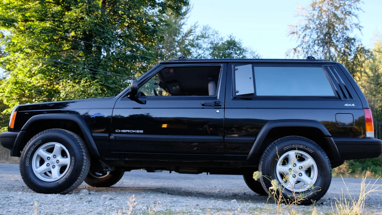 1998 Jeep XJ Cherokee - Image 10 of 31
