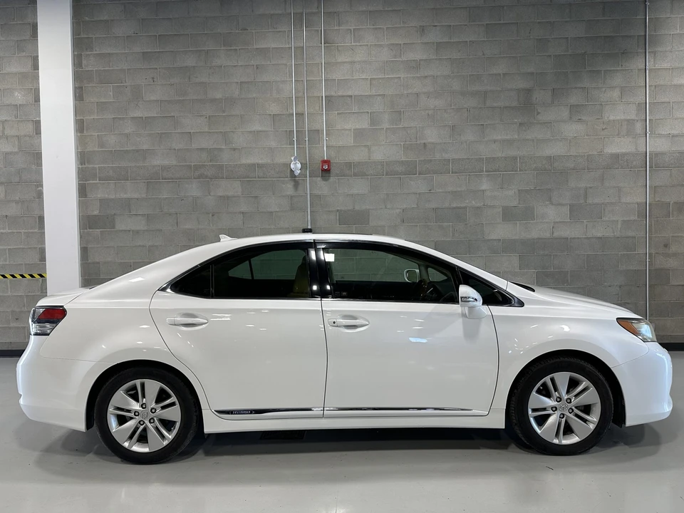 2010 Lexus HS - Image 11 of 31