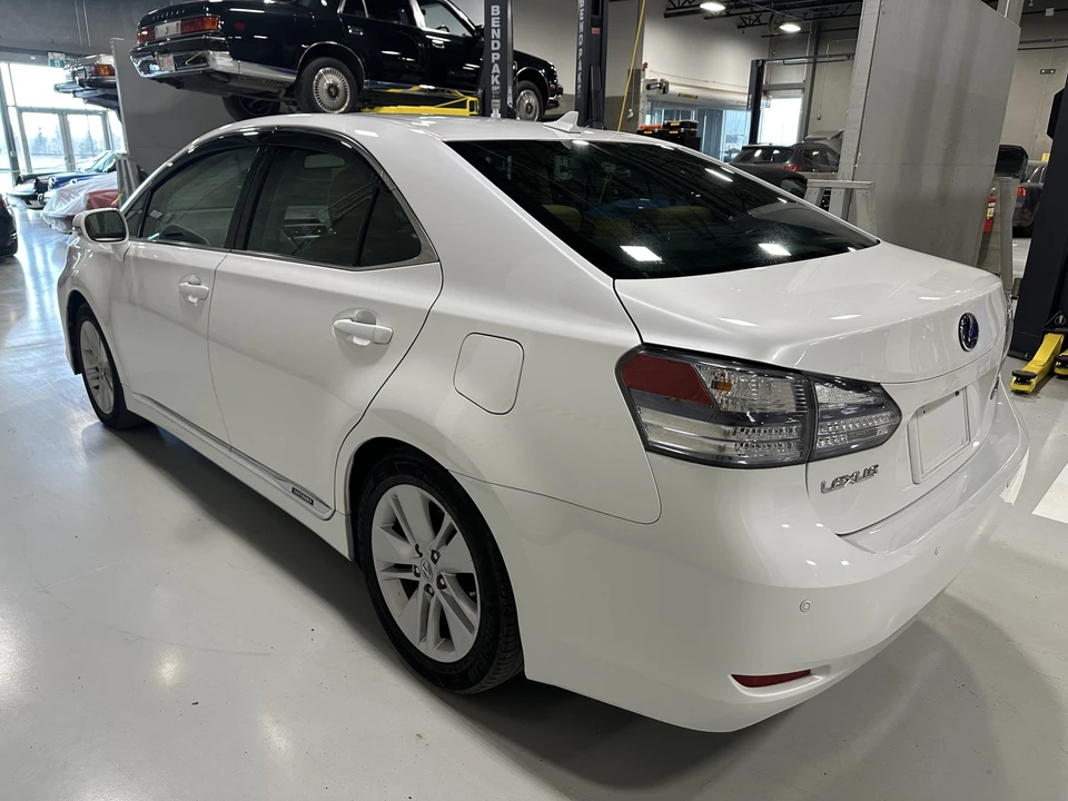 2010 Lexus HS - Image 5 of 31