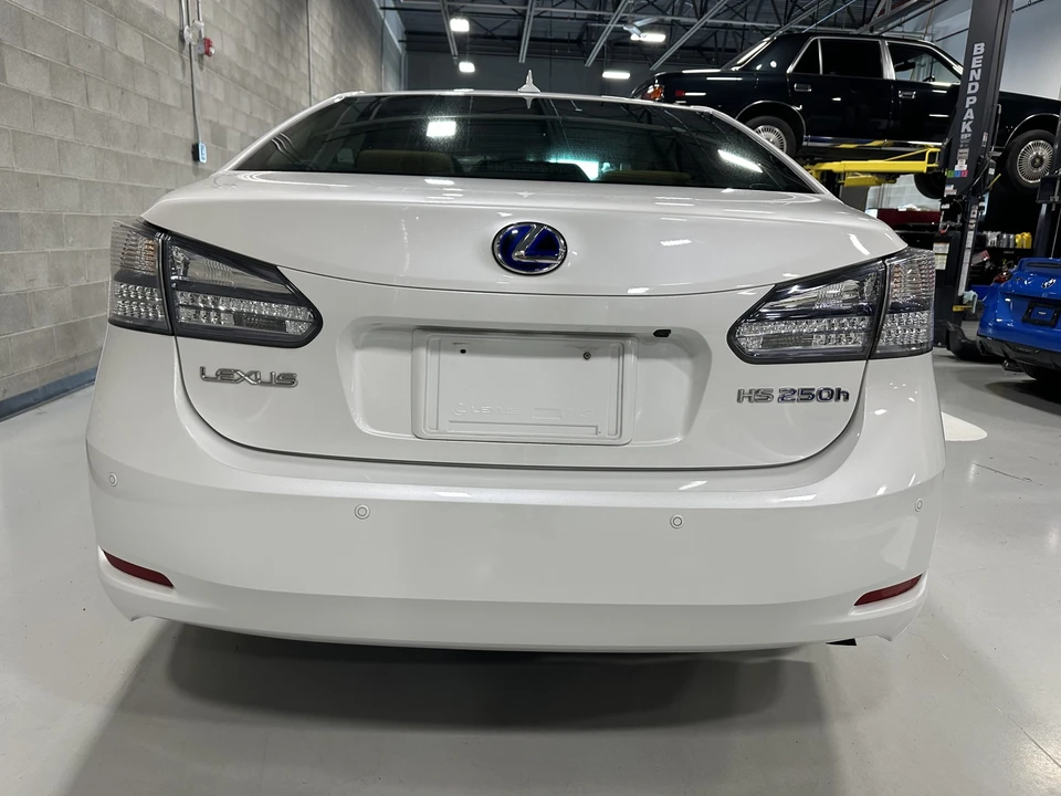 2010 Lexus HS - Image 7 of 31