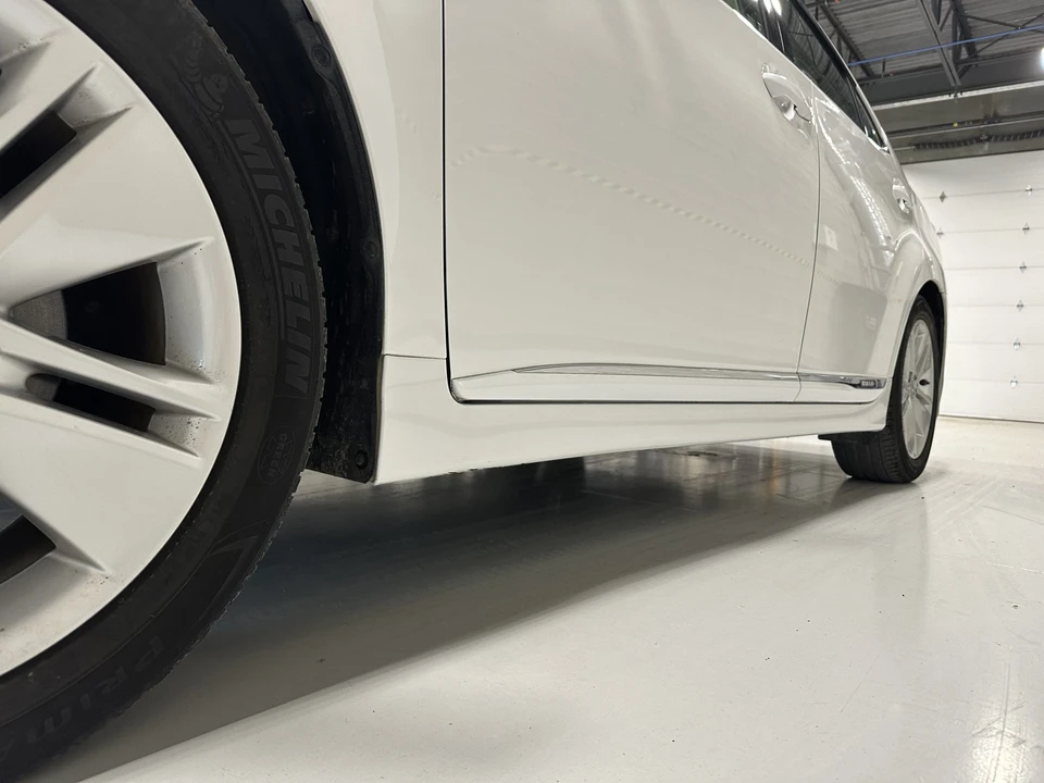 2010 Lexus HS - Image 24 of 31