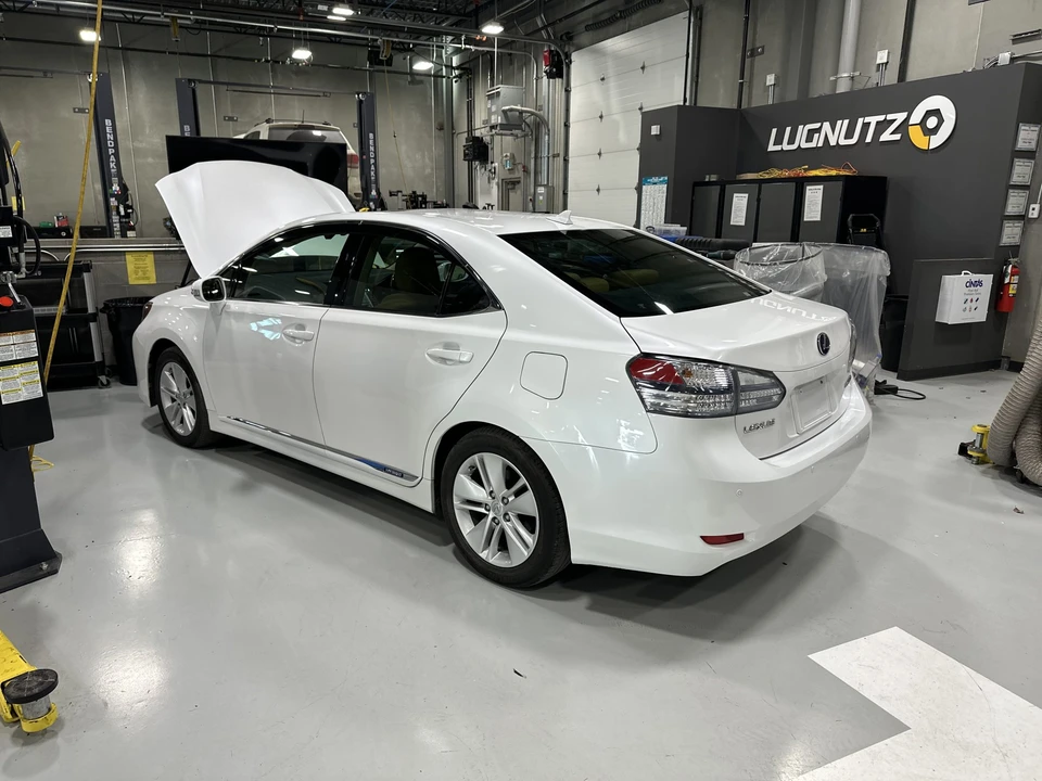 2010 Lexus HS - Image 4 of 31