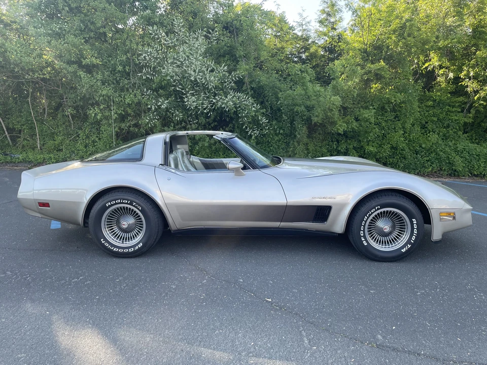 1982 Chevrolet Corvette C3 - Image 12 of 31