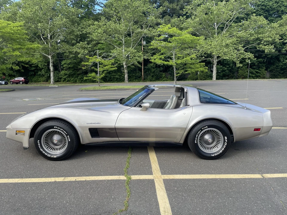 1982 Chevrolet Corvette C3 - Image 8 of 31