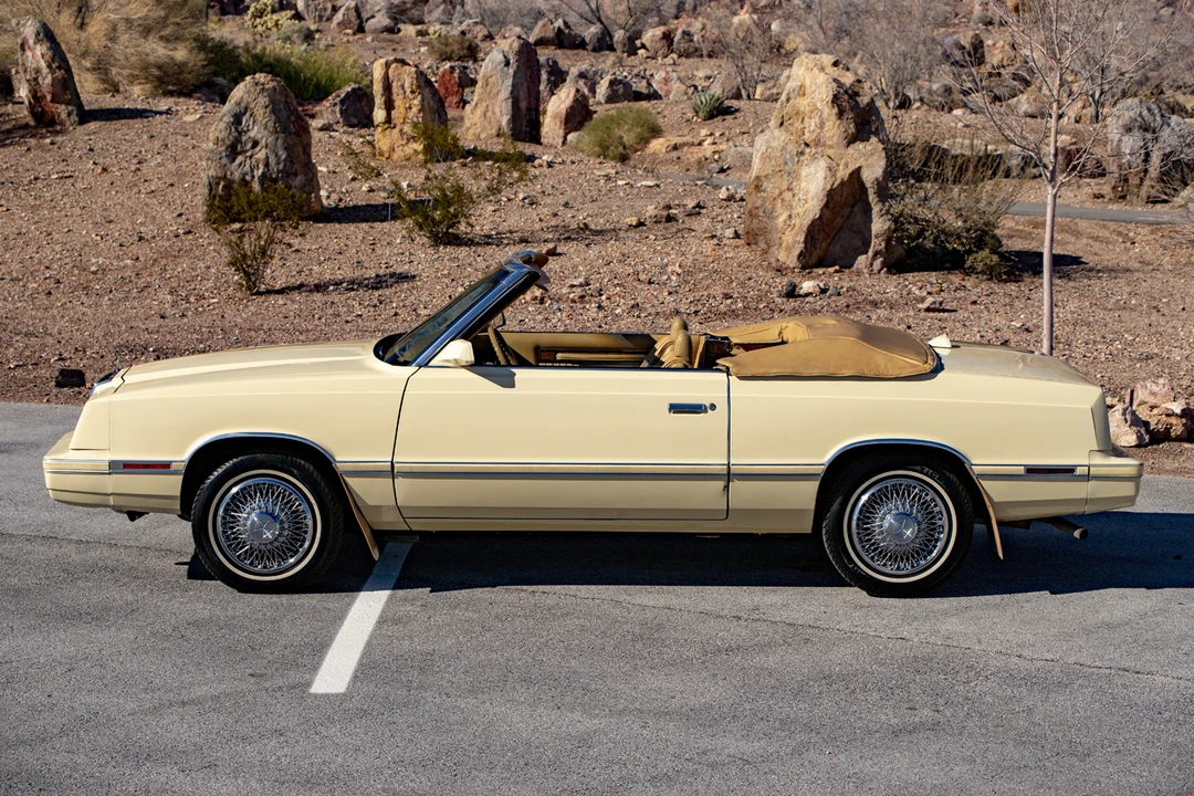 1982 Chrysler LeBaron - Image 20 of 31