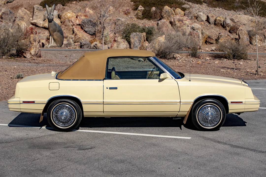 1982 Chrysler LeBaron - Image 12 of 31