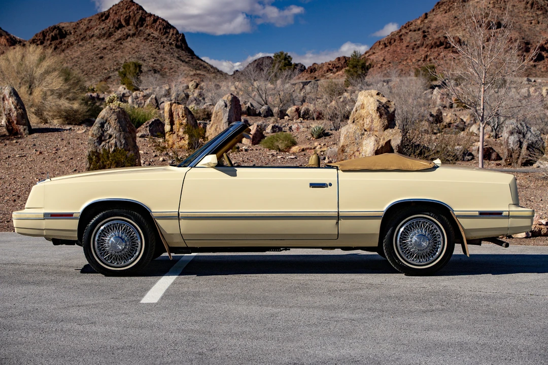 1982 Chrysler LeBaron - Image 21 of 31