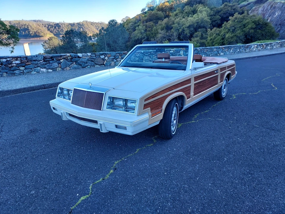 1983 Chrysler LeBaron - Image 4 of 31