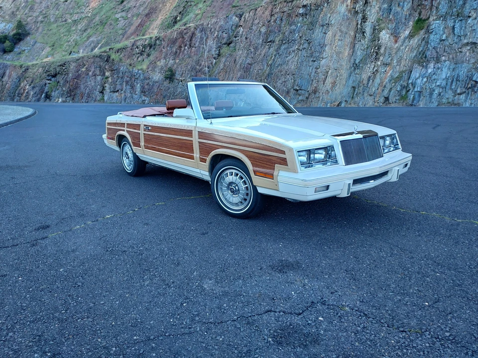 1983 Chrysler LeBaron - Image 10 of 31