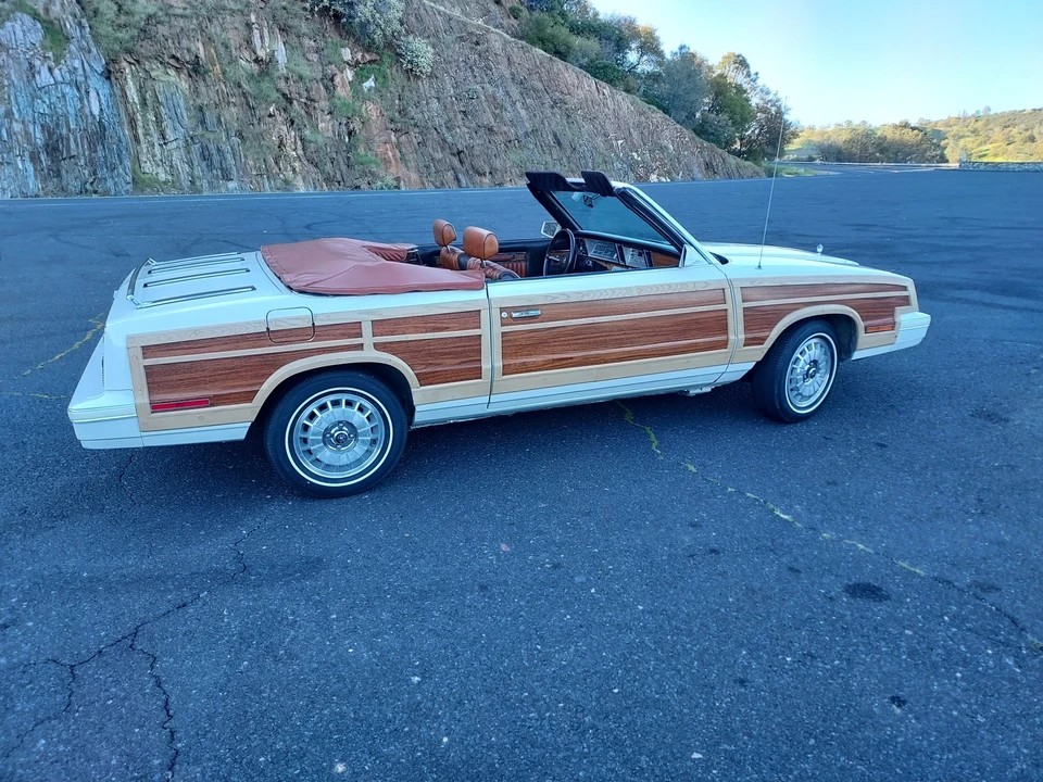 1983 Chrysler LeBaron - Image 9 of 31