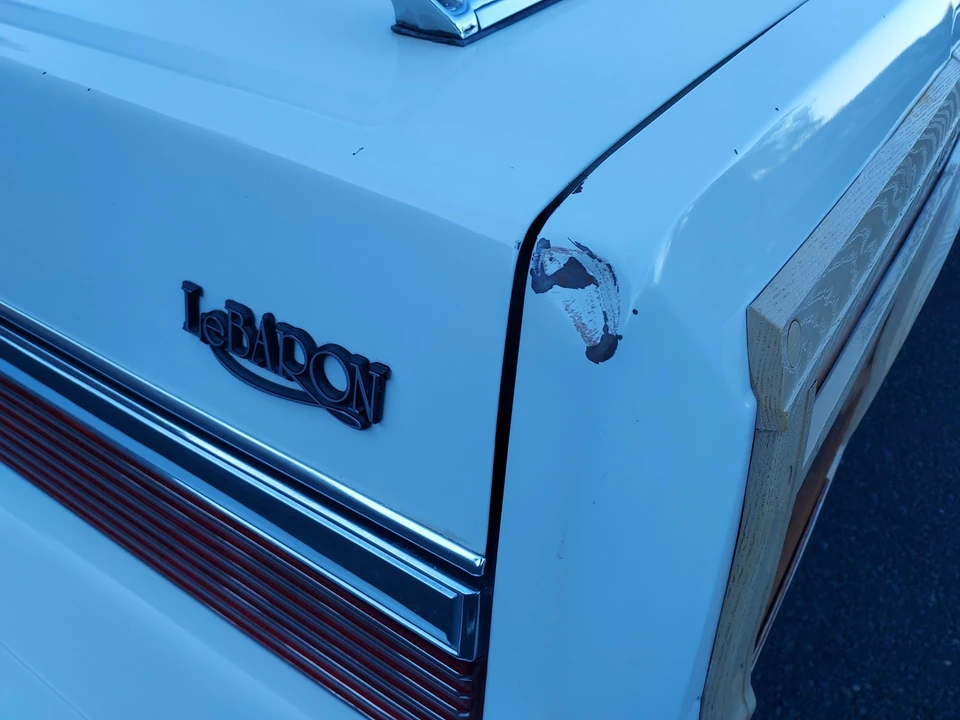 1983 Chrysler LeBaron - Image 28 of 31