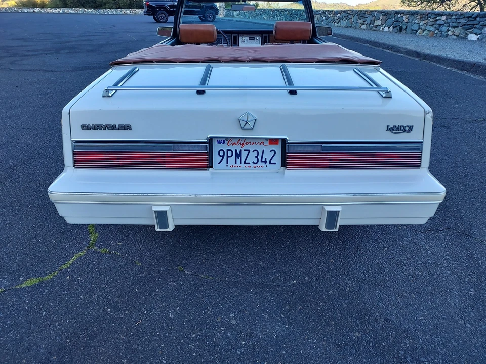 1983 Chrysler LeBaron - Image 26 of 31