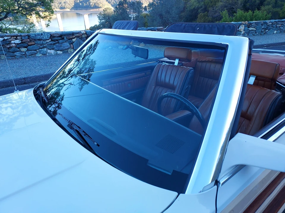 1983 Chrysler LeBaron - Image 21 of 31