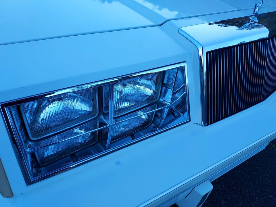 1983 Chrysler LeBaron - Image 13 of 31