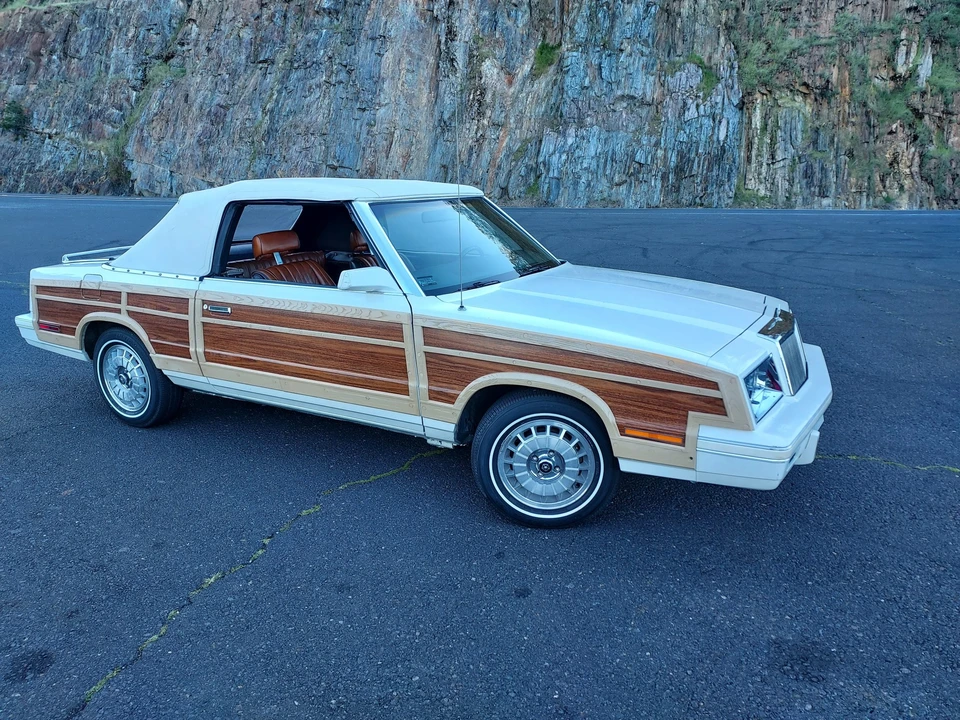 1983 Chrysler LeBaron - Image 2 of 31