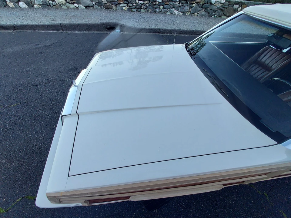 1983 Chrysler LeBaron - Image 17 of 31