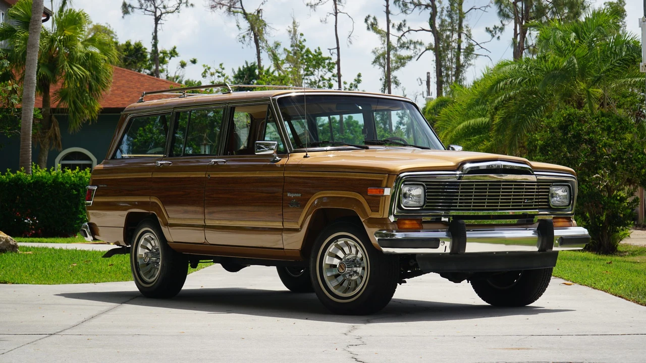 1983 Jeep SJ Wagoneer - Image 16 of 31