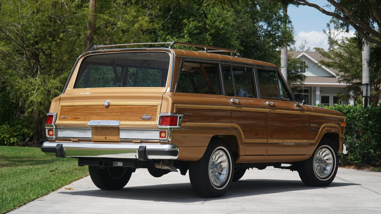 1983 Jeep SJ Wagoneer - Image 23 of 31