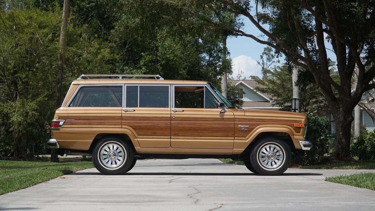 1983 Jeep SJ Wagoneer - Image 21 of 31
