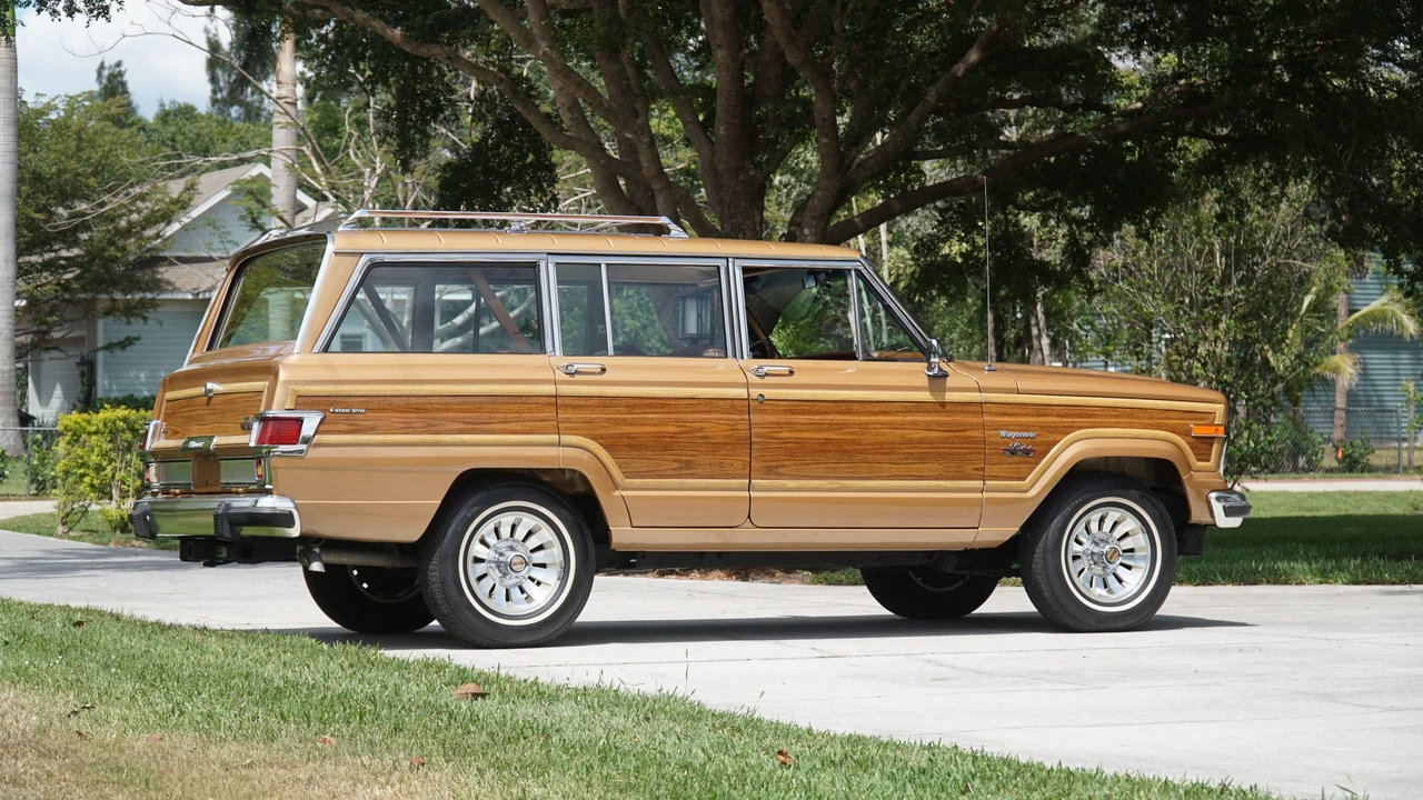 1983 Jeep SJ Wagoneer - Image 20 of 31