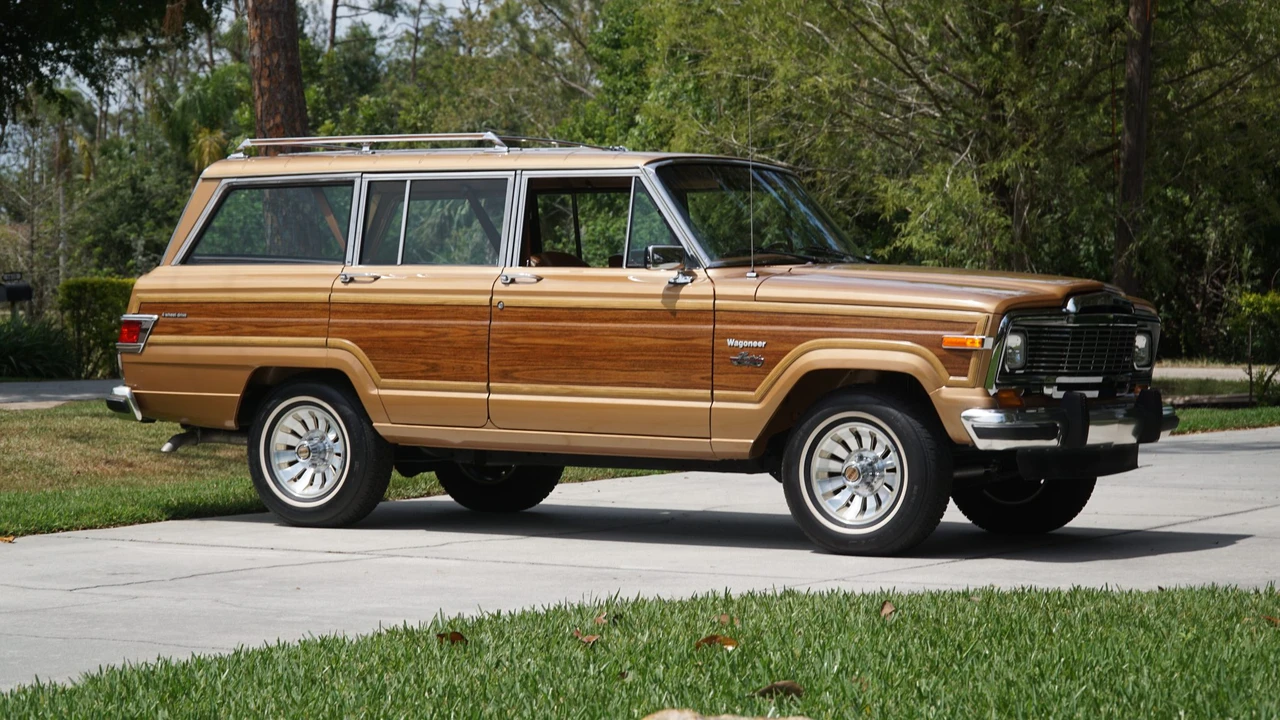 1983 Jeep SJ Wagoneer - Image 19 of 31