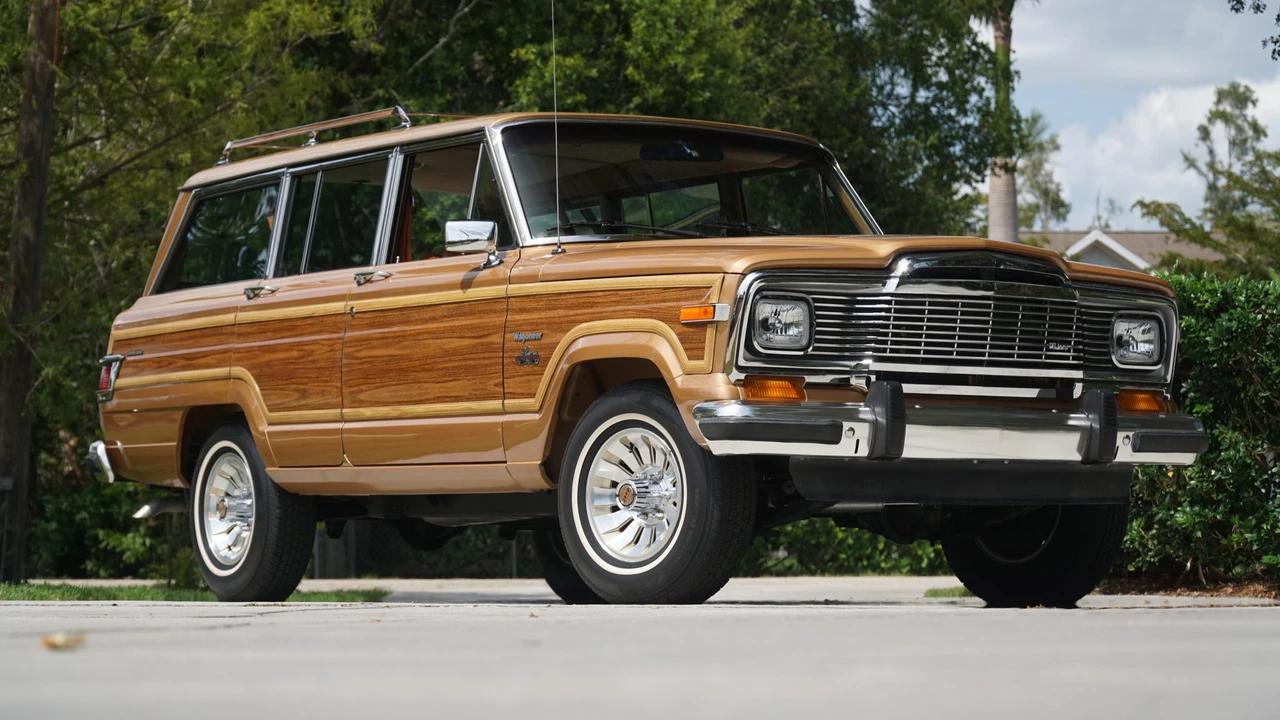 1983 Jeep SJ Wagoneer - Image 14 of 31