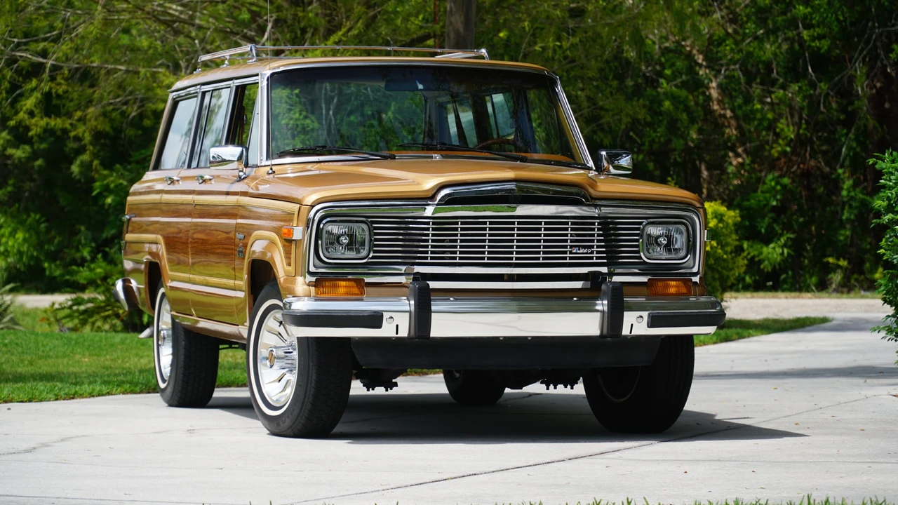 1983 Jeep SJ Wagoneer - Image 8 of 31