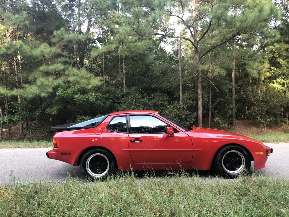 1984 Porsche 944 - Image 11 of 31