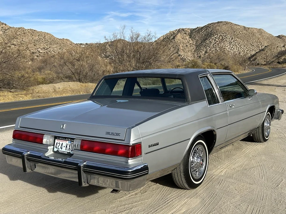 1985 Buick LeSabre - Image 22 of 31