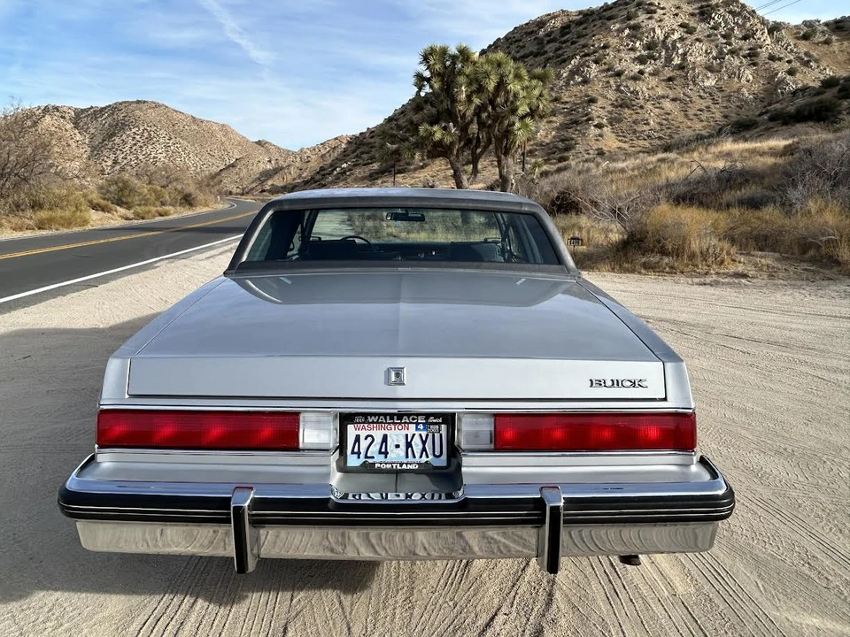1985 Buick LeSabre - Image 23 of 31
