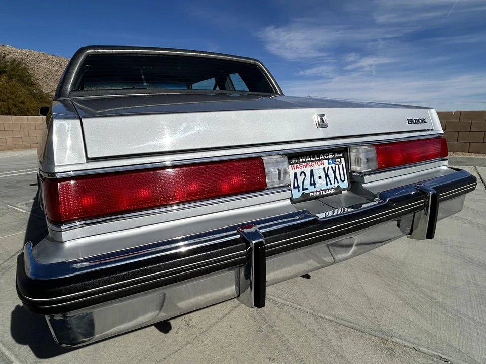1985 Buick LeSabre - Image 25 of 31
