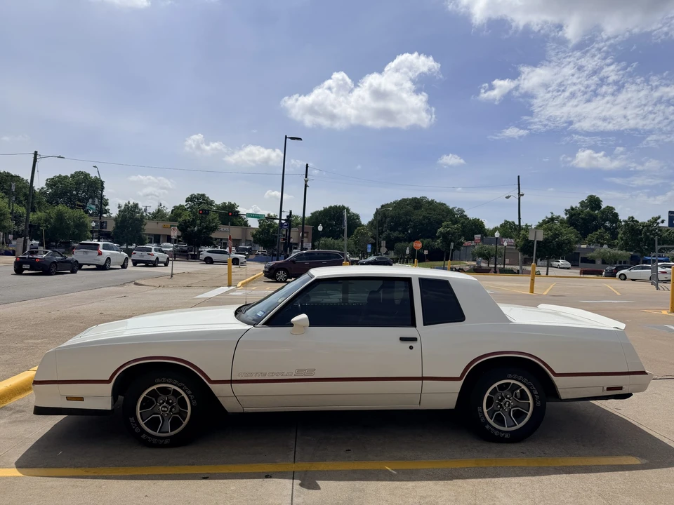 1985 Chevrolet Monte Carlo 4th Gen - Image 11 of 31