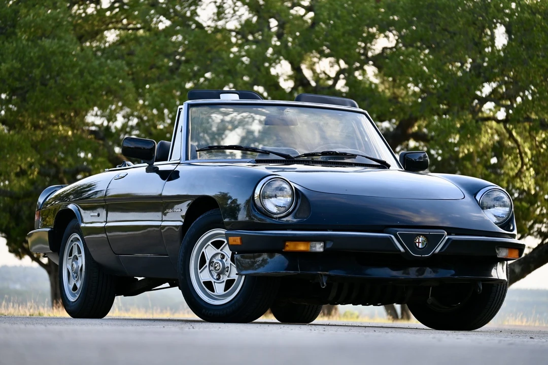 1986 Alfa Romeo Series 3 - Image 2 of 31