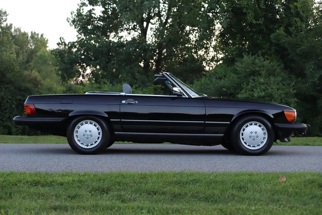 1987 Mercedes-Benz R107 SL-Class - Image 17 of 31
