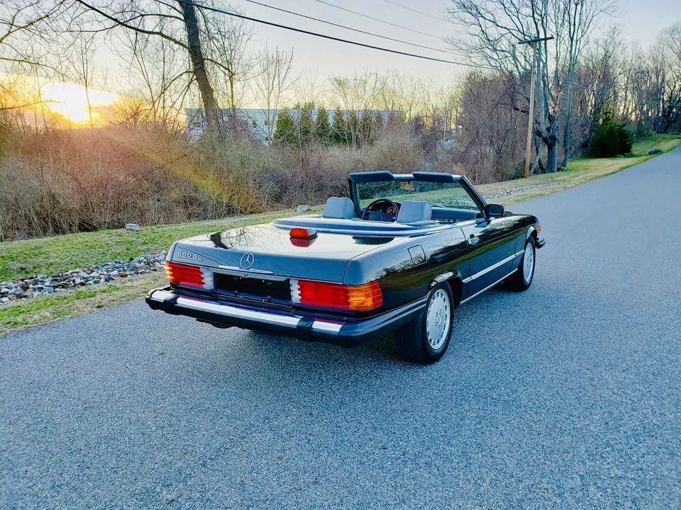 1987 Mercedes-Benz R107 SL-Class - Image 4 of 31