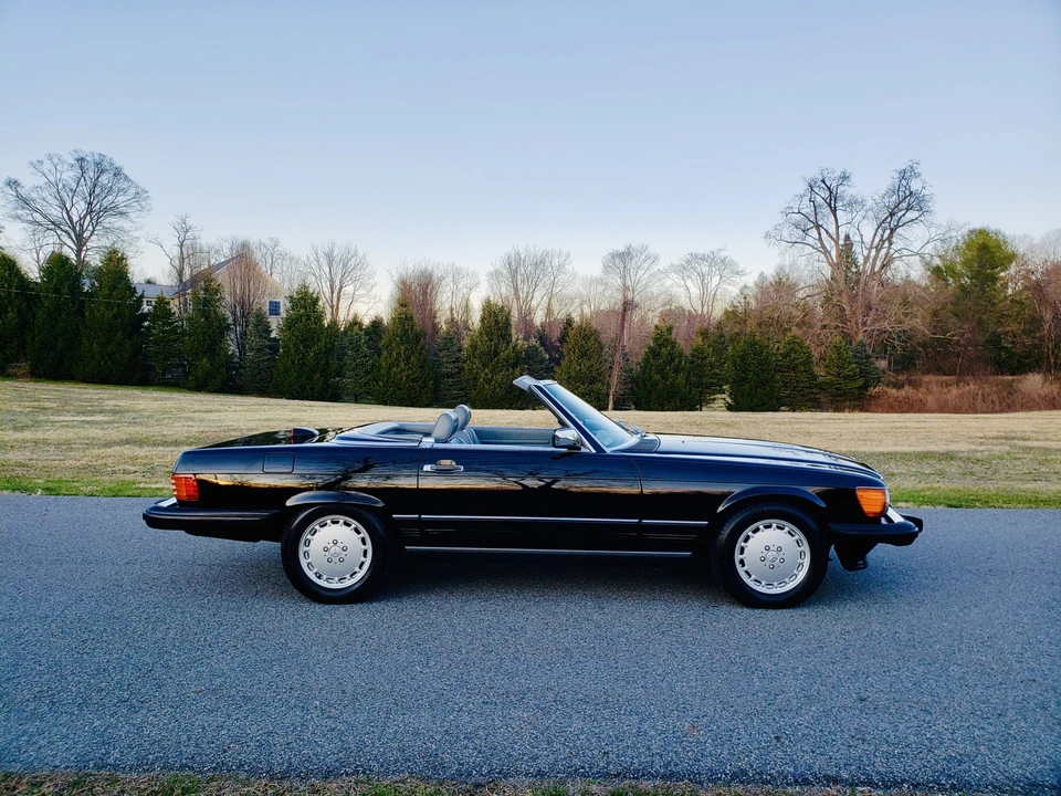 1987 Mercedes-Benz R107 SL-Class - Image 17 of 31
