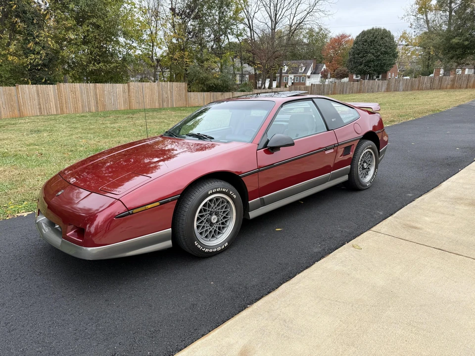 1987 Pontiac Fiero GT - Image 3 of 31