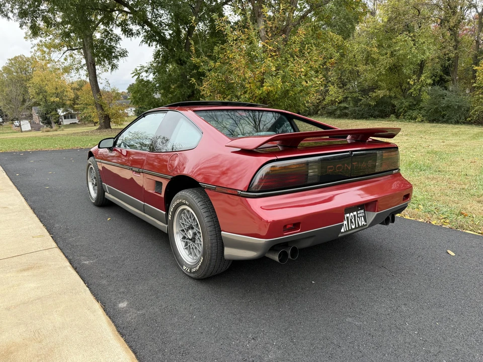 1987 Pontiac Fiero GT - Image 16 of 31