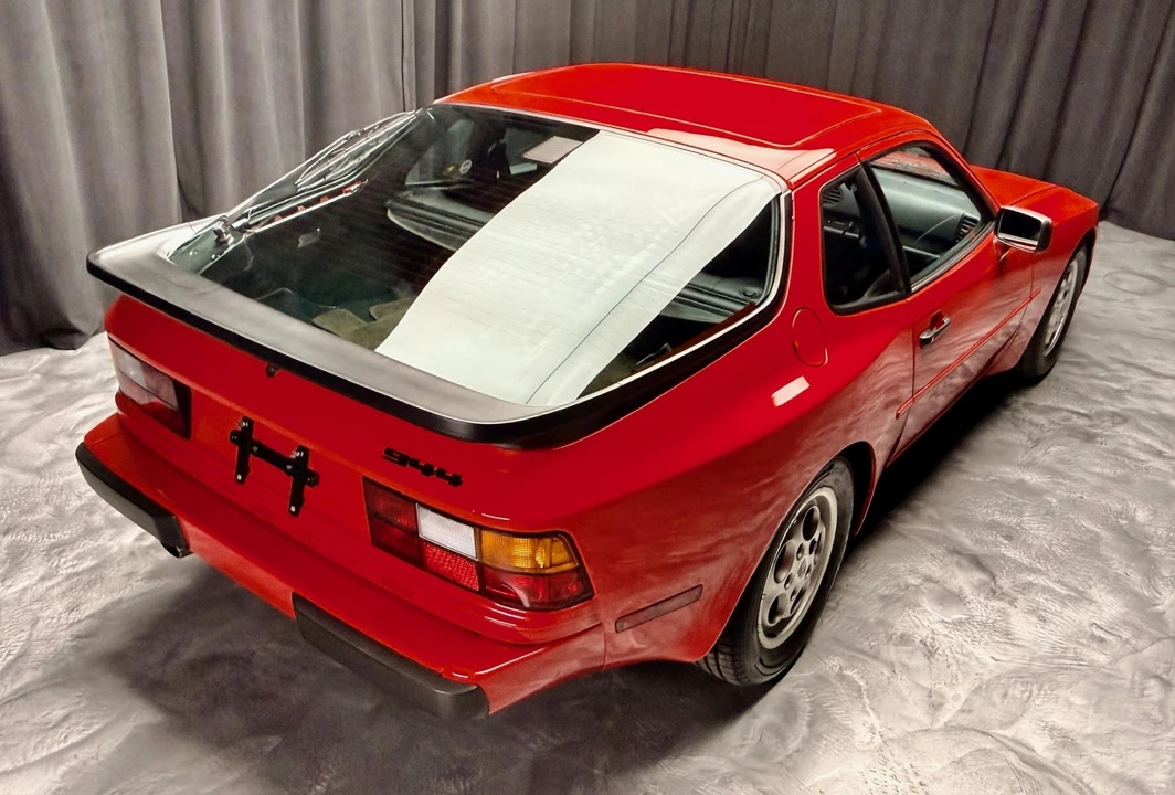 1987 Porsche 944 - Image 19 of 31