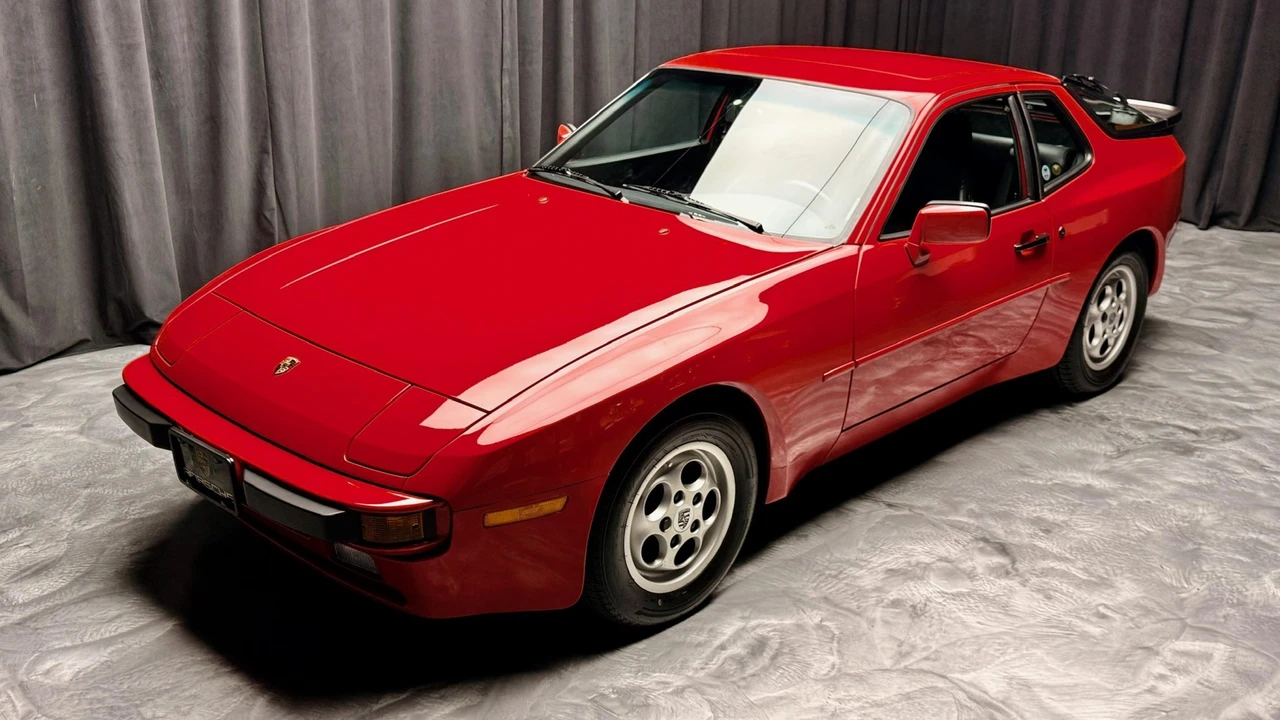1987 Porsche 944 - Image 5 of 31