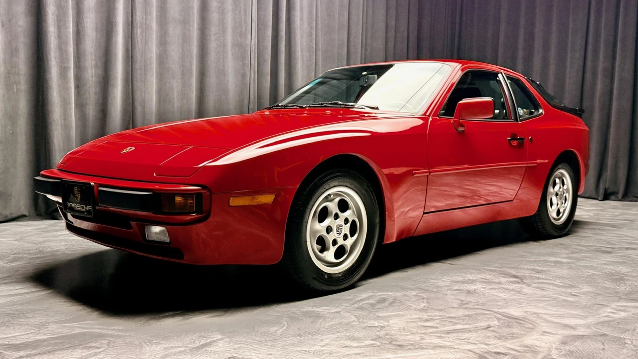 1987 Porsche 944 - Image 2 of 31