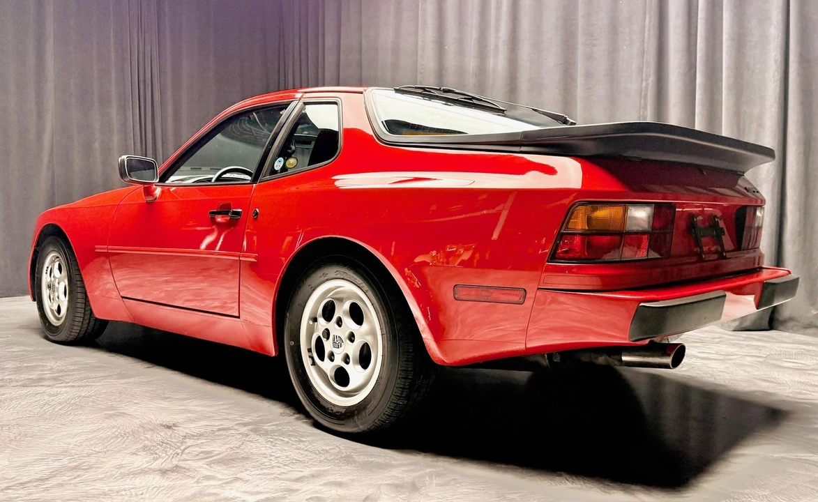 1987 Porsche 944 - Image 26 of 31