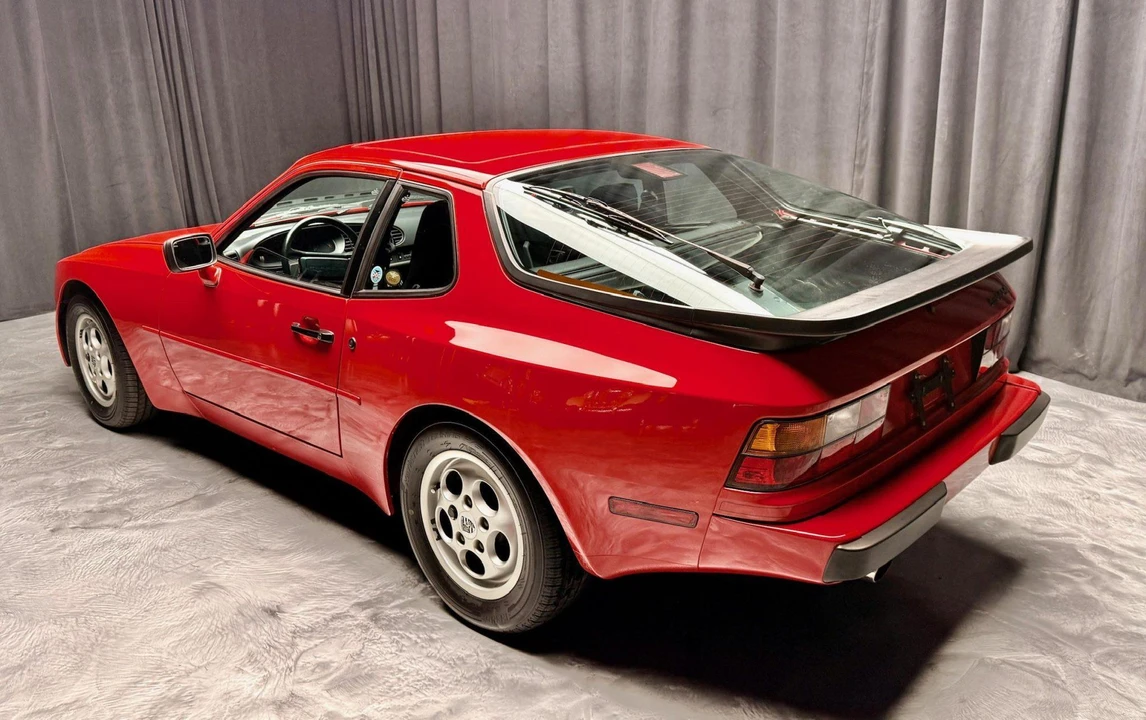 1987 Porsche 944 - Image 25 of 31